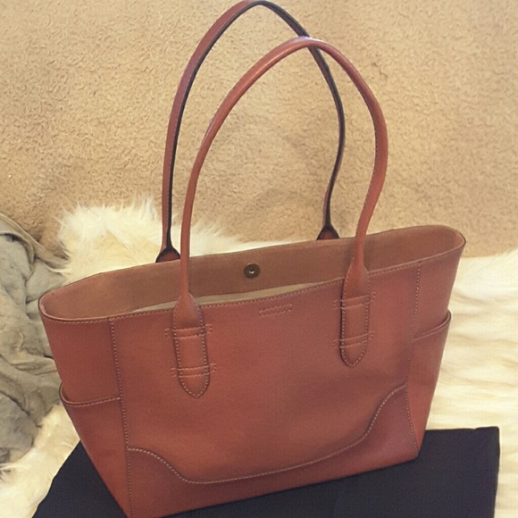 tote with side pockets